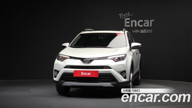 Toyota RAV4 2017 — photo 3