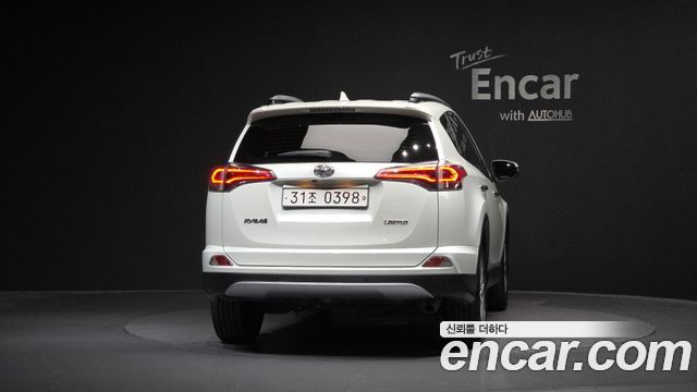 Toyota RAV4 2017 — photo 4