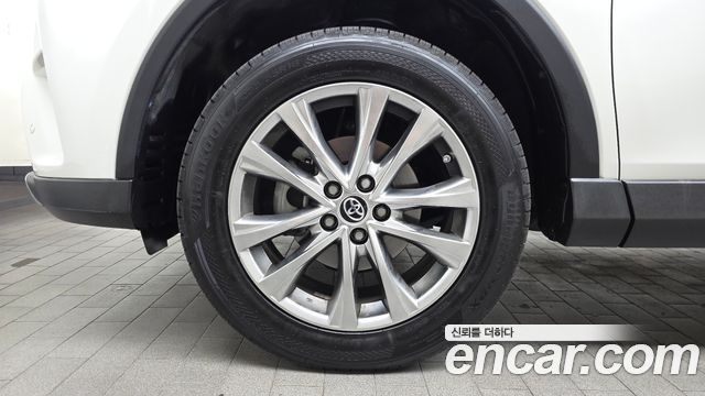 Toyota RAV4 2017 — photo 5