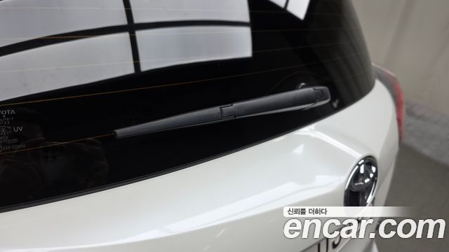 Toyota RAV4 2017 — photo 30