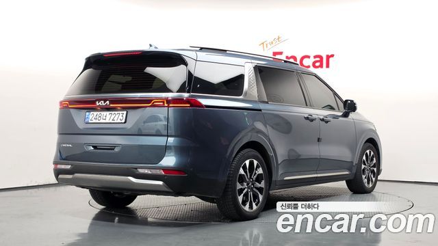 Kia Canival 2023 — photo 2