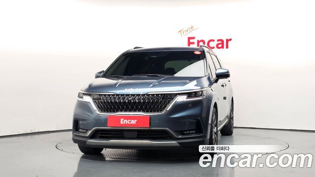 Kia Canival 2023 — photo 3