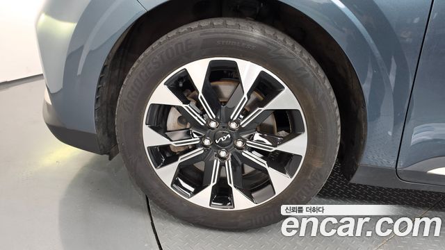 Kia Canival 2023 — photo 5