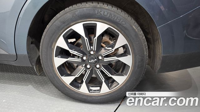 Kia Canival 2023 — photo 7