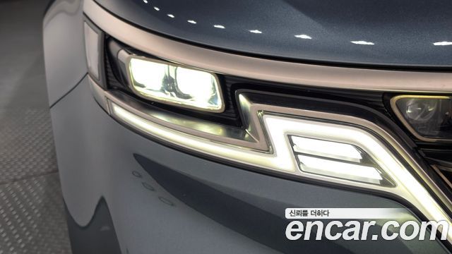 Kia Canival 2023 — photo 8