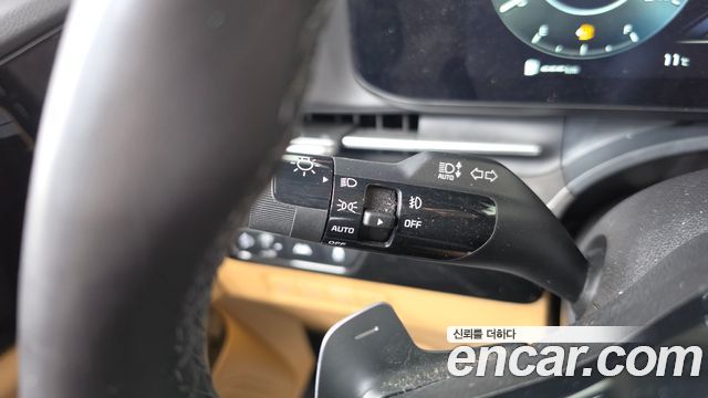Kia Canival 2023 — photo 37