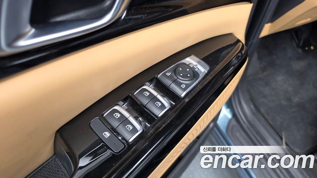 Kia Canival 2023 — photo 39