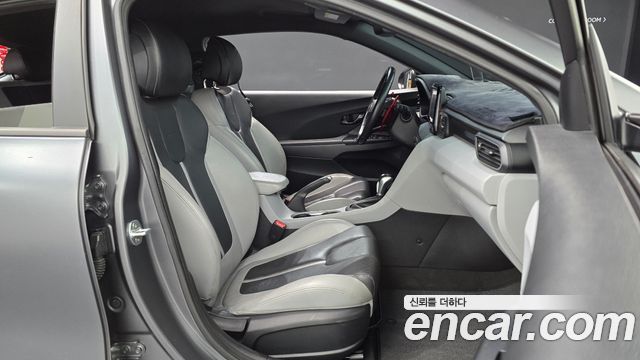 Hyundai Veloster 2018 — photo 11