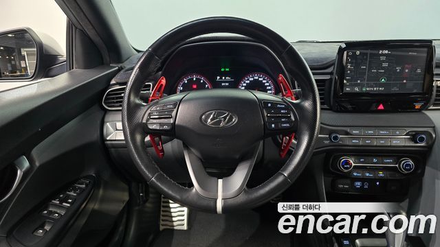 Hyundai Veloster 2018 — photo 13