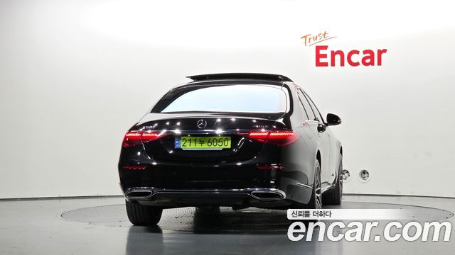 Mercedes-Benz S-Class 2024 — photo 4