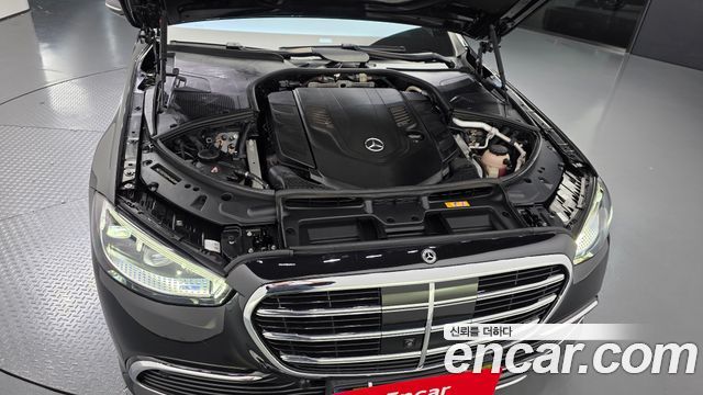 Mercedes-Benz S-Class 2024 — photo 6