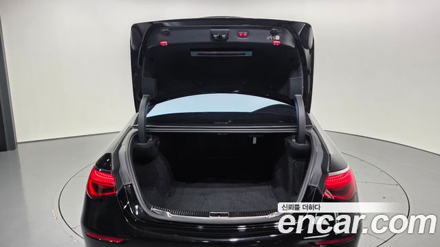 Mercedes-Benz S-Class 2024 — photo 26