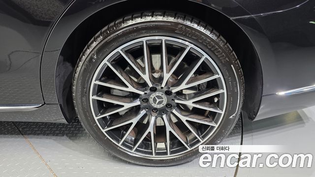 Mercedes-Benz S-Class 2024 — photo 7