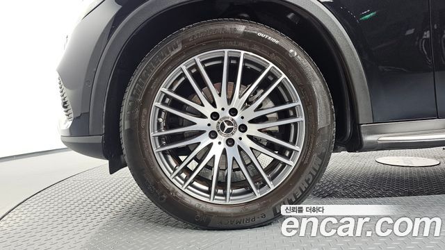 Mercedes-Benz GLC-Class 2023 — photo 5