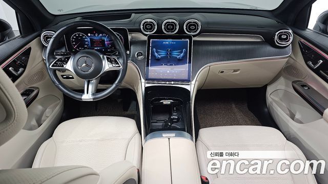 Mercedes-Benz GLC-Class 2023 — photo 10