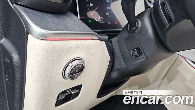 Mercedes-Benz GLC-Class 2023 — photo 24