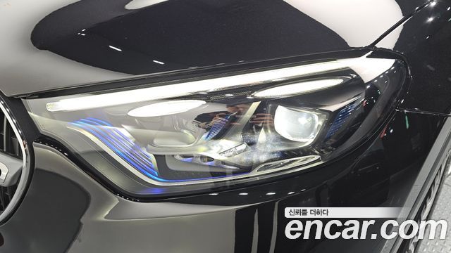 Mercedes-Benz GLC-Class 2023 — photo 8
