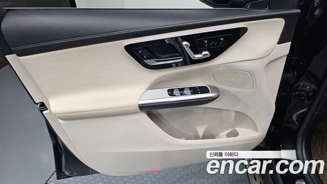 Mercedes-Benz GLC-Class 2023 — photo 14