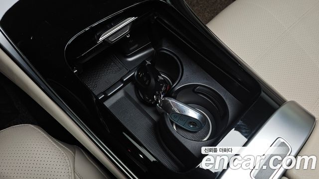 Mercedes-Benz GLC-Class 2023 — photo 27