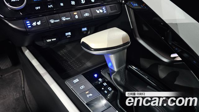 Hyundai AVANTE 2021 — photo 12