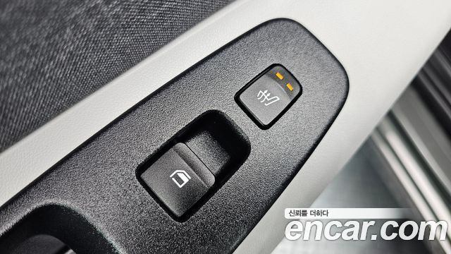 Hyundai AVANTE 2021 — photo 32