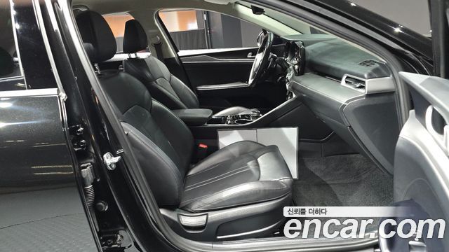 Kia K5 2023 — photo 18