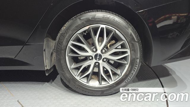 Kia K5 2023 — photo 7