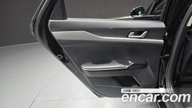 Kia K5 2023 — photo 15