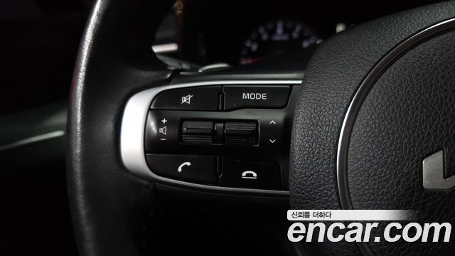 Kia K5 2023 — photo 31