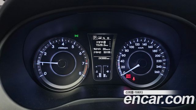 Hyundai Aslan 2016 — photo 11