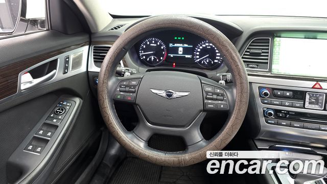 Genesis G80 2017 — photo 12