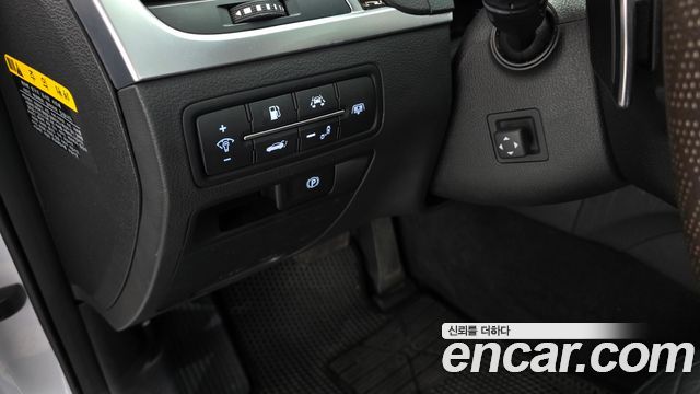 Genesis G80 2017 — photo 20