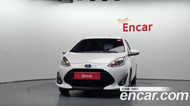 Toyota Prius 2018 — photo 3