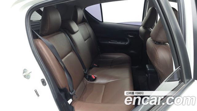 Toyota Prius 2018 — photo 11
