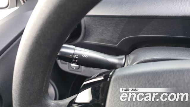 Toyota Prius 2018 — photo 16