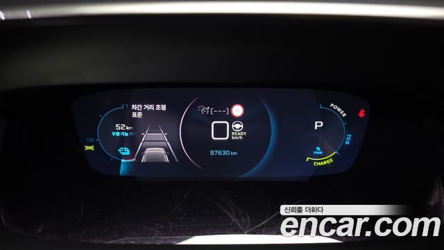 Peugeot 2008 2023 — photo 11