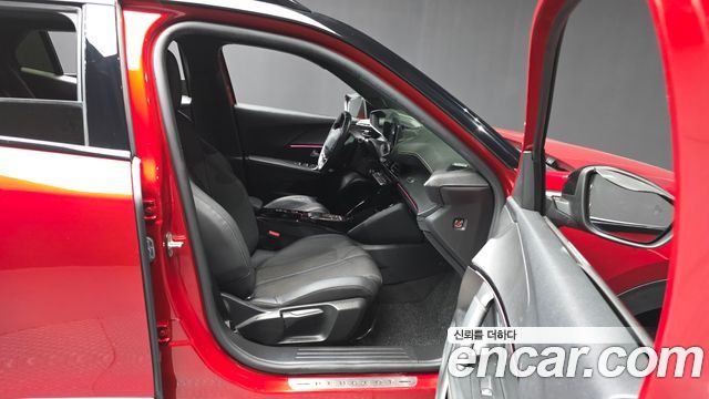Peugeot 2008 2023 — photo 17