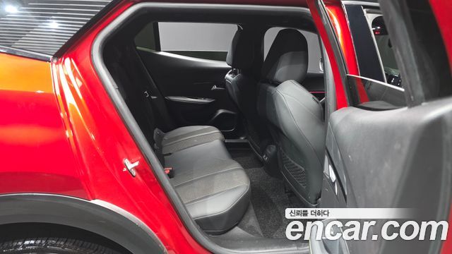 Peugeot 2008 2023 — photo 18