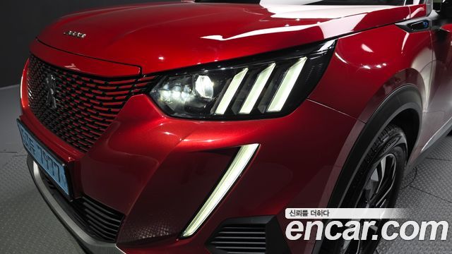Peugeot 2008 2023 — photo 8