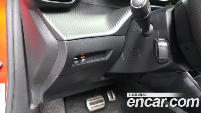 Peugeot 2008 2023 — photo 27