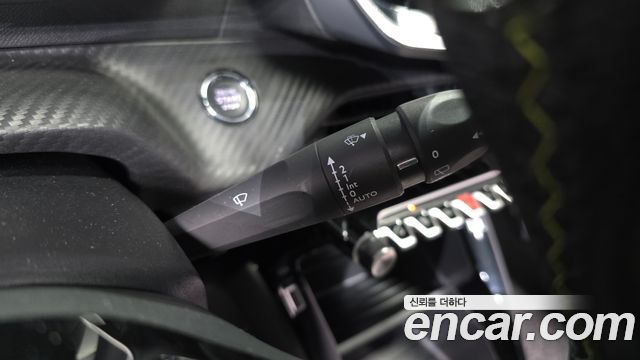 Peugeot 2008 2023 — photo 30