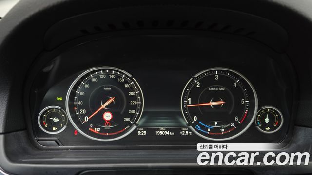 BMW 5-Series 2014 — photo 8