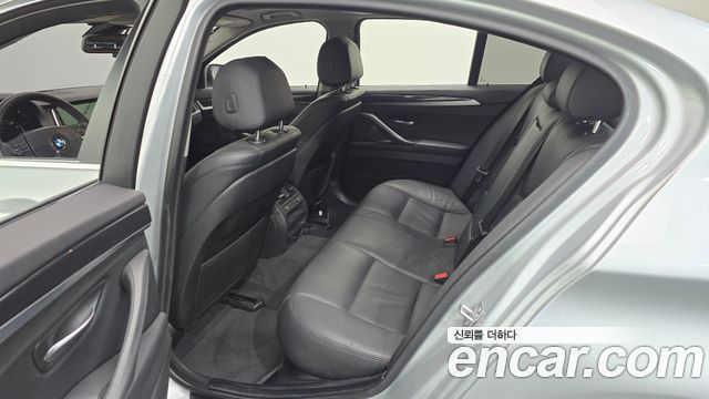 BMW 5-Series 2014 — photo 11