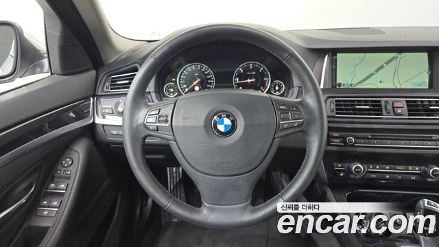 BMW 5-Series 2014 — photo 13