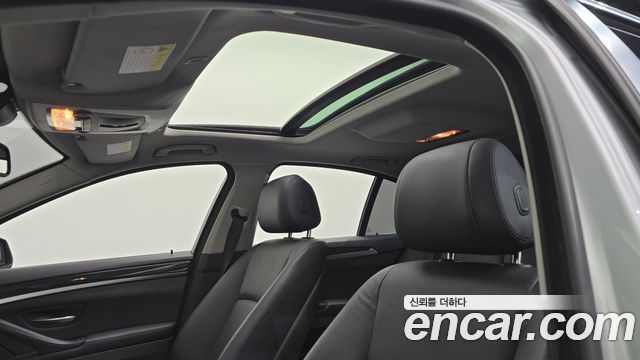 BMW 5-Series 2014 — photo 17