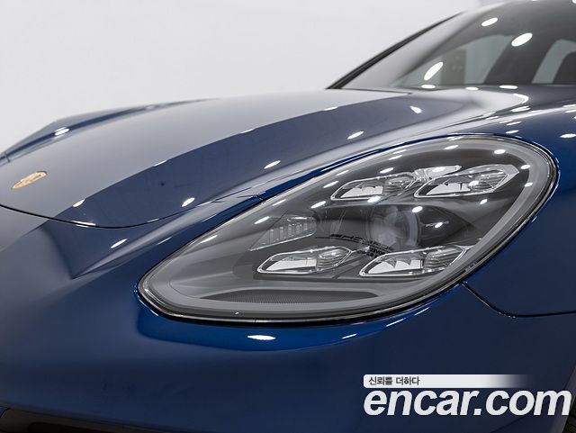 Porsche Panamera 2022 — photo 11