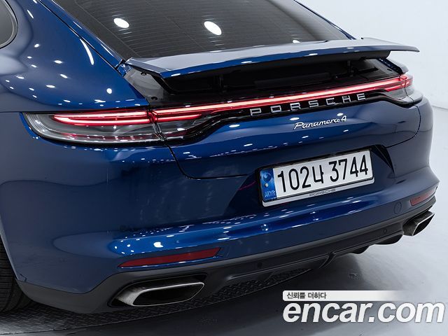 Porsche Panamera 2022 — photo 12