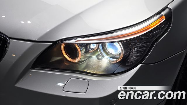 BMW 5-Series 2009 — photo 8