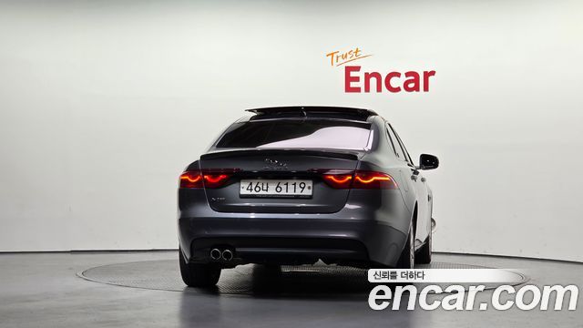 Jaguar XF 2017 — photo 4