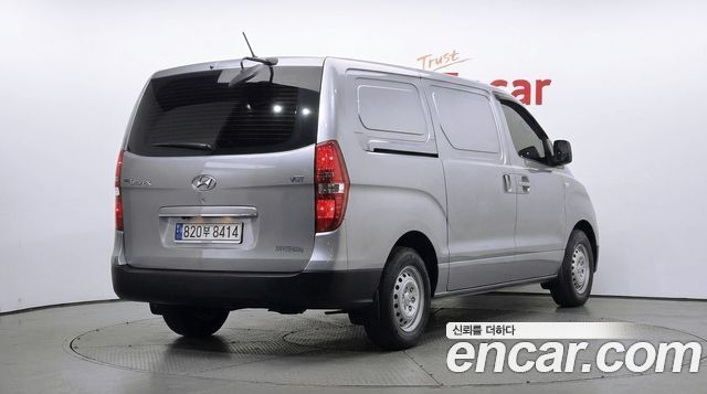 Hyundai Starex 2018 — photo 2